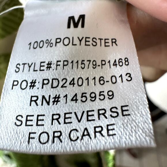 NWT Feels Like Sunshine Wide Leg Satin Pull On Pants Sz M Tropical Resort Beachy - Picture 10 of 10